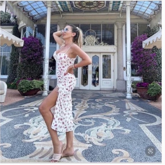 Zara Floral Maxi Dress in Cream and Pink - Picture 6 of 9